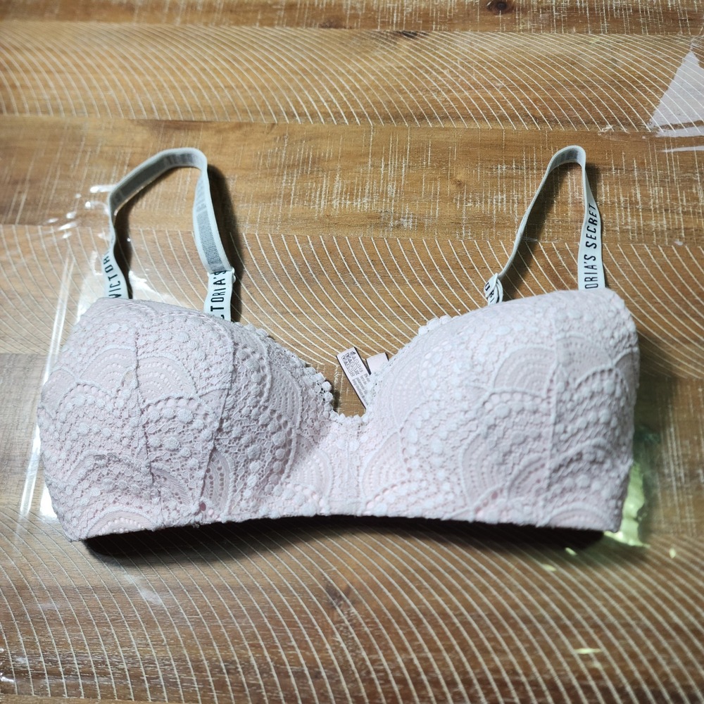 Victorias Secret Light Pink Lace Wireless T-Shirt Bra Logo Straps 34D D75